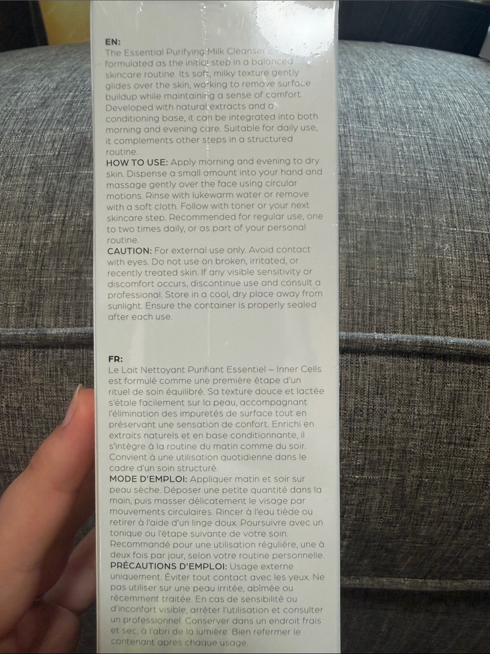 Essential Purifying Milk Cleanser Infused - Picture 9 of 11